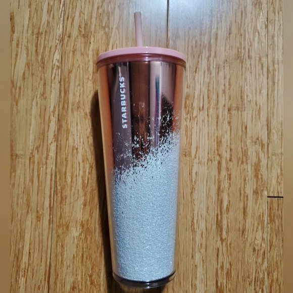Starbucks Holiday 2019 Mirrored Rose Gold Cascading Snow Globe Venti Tumbler